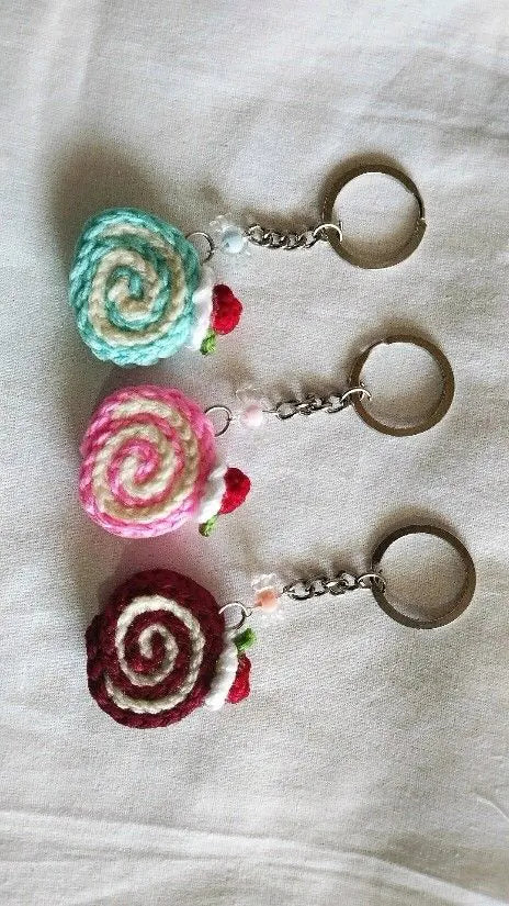 Swiss roll Keychain